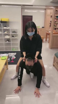 【桃子大大】暴打偷原味的隔壁邻居 bf11945