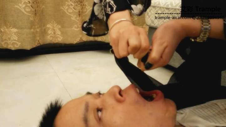 湘香女王–凌辱前男友之父