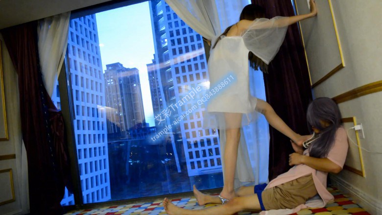 『奴隶岛』—高贵女王羞辱小三