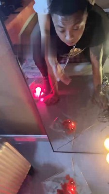 【汐言】被酒吧陪酒小妹羞辱 bf18763