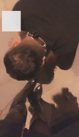 【VIVI】超刺激！午夜遛人形犬