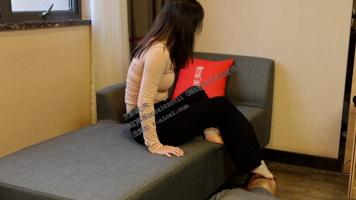 【第5风格】脚深喉，脚插嘴几乎擦吐 YC-230112-3