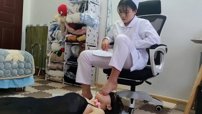 【00后蕬小乃】原味肉丝脏脚深喉 YC-220420-3