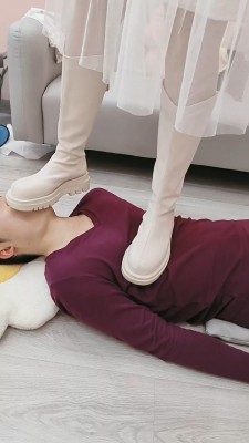 【神乐sama】长靴白丝踩地毯 bf22606