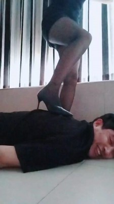 【刘二狗】高跟鞋踩踏专场 bf19565