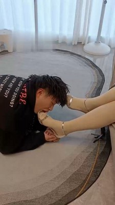 【叶子女神】喜欢闻脚的奶狗 bf21818