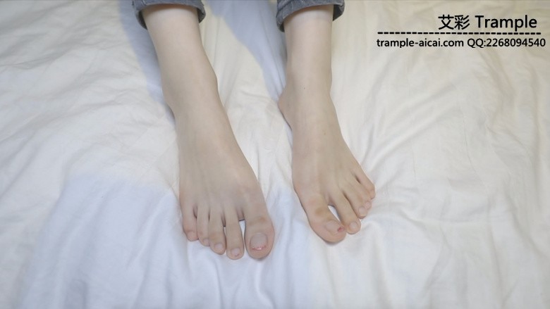 一米长腿歆凝帆布裸足pov