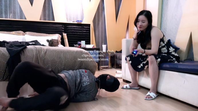 【Taiwan Trample Club】爆打+电击项圈狠虐到真实崩溃沁姐凉拖踩踏鞭打电击