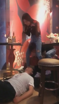 vivi，KTV调教双奴