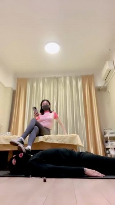 【小妮】帆布鞋白袜踩狗场 bf22742