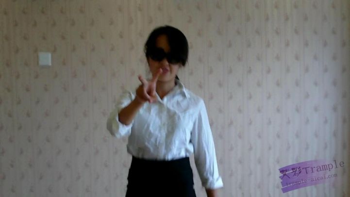 职场女秘书教你防狼绝招.