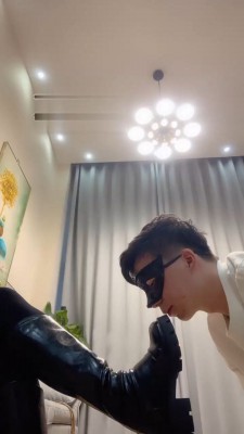 【沐阳大小姐】弟弟偷丝袜被惩罚 bf19513