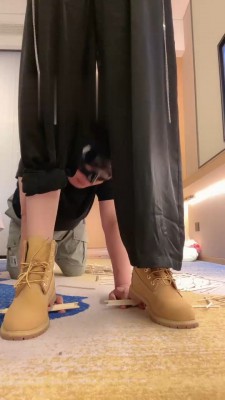 【沅芷大人】短靴筷子踩手指刑罚 bf17404