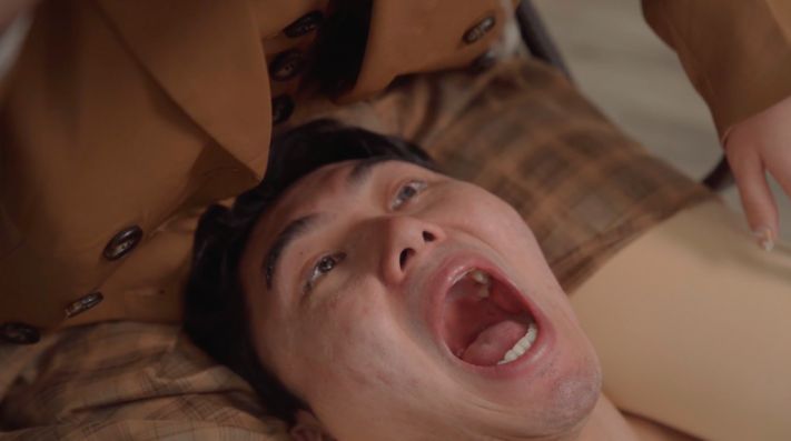 二宝吐口水给贱狗当洗眼液 YC-211211-4