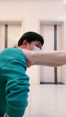 【罗宾】华伦天奴挑战1000下踢 bf22184