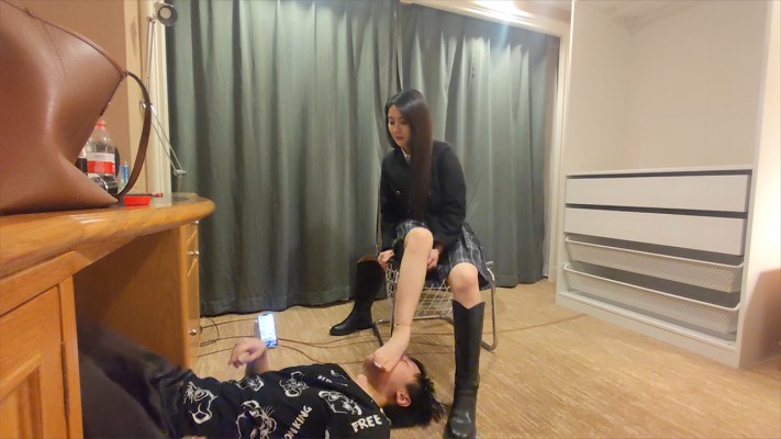 风吟s跳踩脸上蹦迪脚耳光深喉——颜面破坏系列（四） YC-230116-3