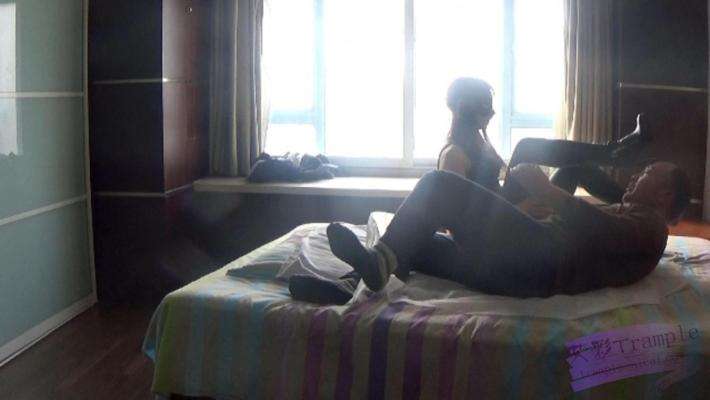 莉莉美腿魅惑足责绞杀_HD绳艺资源