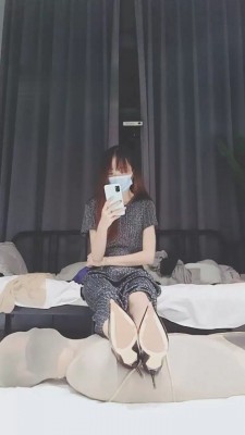 【美娜格格】全包窒息地毯狗 bf22222