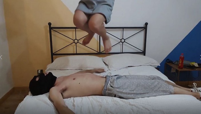 梦晨小姐姐全体重光脚跳踩 YC-210921