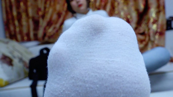 【校园女流氓】安诺羞辱贱狗清理臭鞋pov