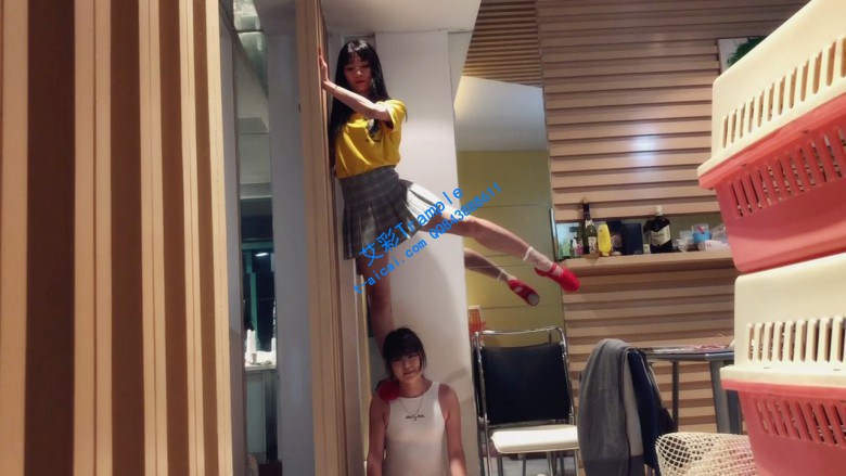 最强女m：全新风格女女踩踏人肉舞毯！_HD绳艺资源