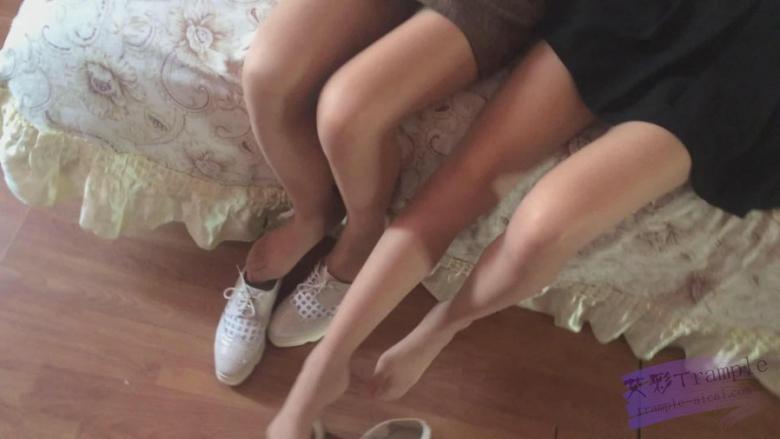 【双人特刊】情人节双人月光小兔-在闺房慵懒的一天。