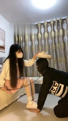 【桃之夭夭】学生S白袜脏鞋辱狗 bf18466