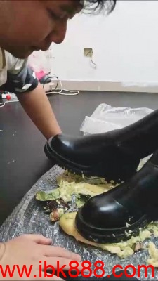 【美娜格格】短靴白袜辱废物狗【双视角版】