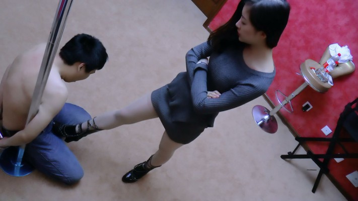 【松岛女神】超狠踢裆 脚脚到肉挨个踢废_HD绳艺资源