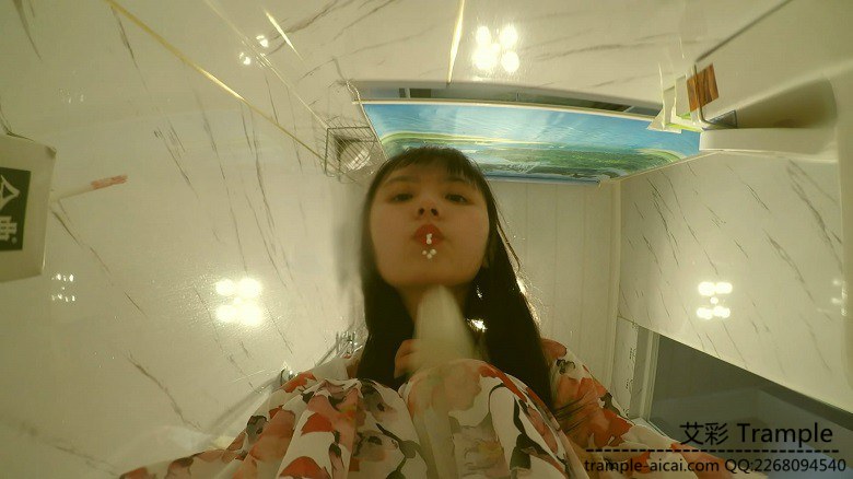 初九花姑娘踢裆超级pov