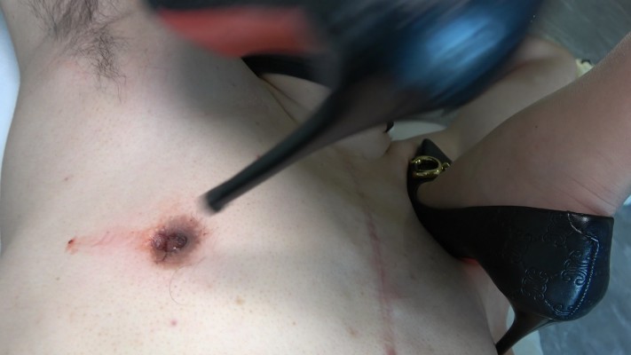 【彼岸花】高跟血虐暴踩乳头 YC-230204-8