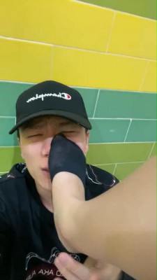 【狗哥】美女现场残忍处S偷窥狂 bf12179