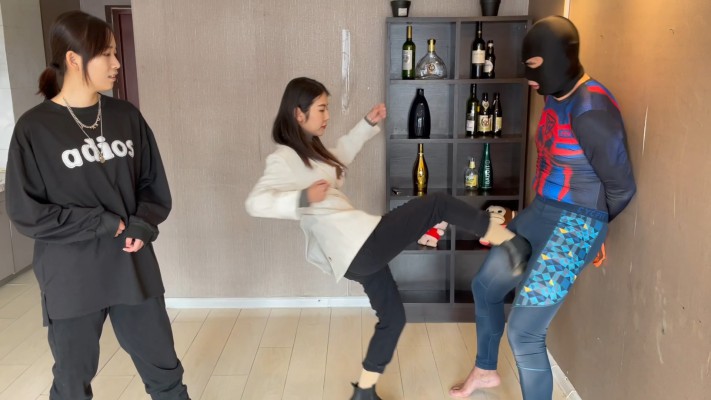 【蛋碎娇娃】『超S·联盟』路遇猥琐男？踢废！ YC-220726-4