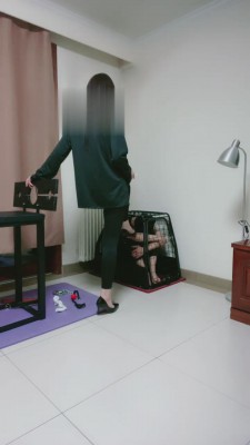 【潇潇女主】圈养狗奴被完虐 bf15595