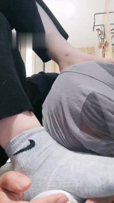 【甜音】捏脚喝水全体重踩脸 bf18138_HD绳艺资源