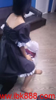 【全国最贱女M】开发素人小姐姐裸足调 bf23590