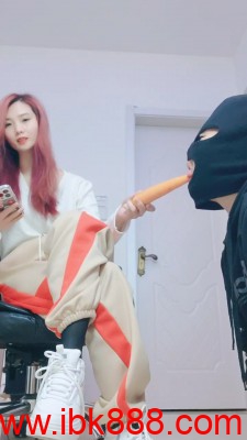 【lisa宝宝】运动女神高帮黑丝调狗 bf23483