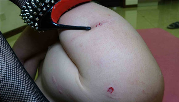 【冷柔】铆钉高跟暴喘，全程超狠暴力