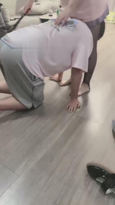 【欣欣】学生S黑丝强制踩虐 bf15596