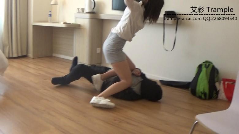 剧情片卧底女警第一集