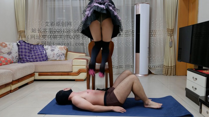 萝莉主小皮鞋无视痛苦爆踩毯子，腿绞坐脸最后第一人称羞辱 YC-230223-6