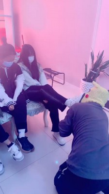 【精神小妹】精彩-素人群调原味鞋袜辱狗 bf20125