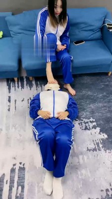 【ccyouer】女奴-坏学生妹玩sm游戏 bf21921