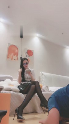 【嘉倪】模特黑丝高跟辱脚垫【完整版】 bf18772_HD绳艺资源