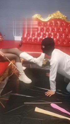 【梦琳】被KTV公主抽打 bf17692