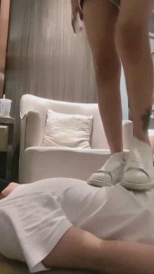 【路子】小白鞋棉袜羞辱地毯 bf15462