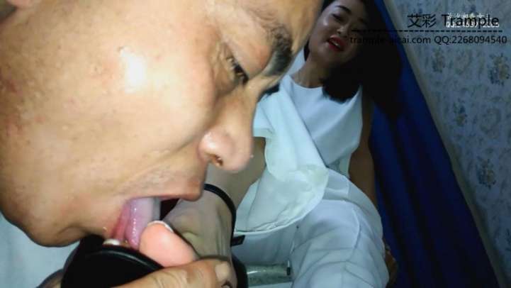 长沙湘香女王强迫奴才学习恋足基本技能