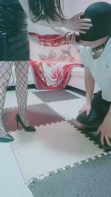 【鸾月小主】网袜高跟碾压狗奴【完整版】 bf11952