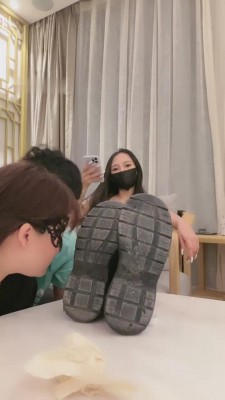 【希希子】情侣m来主人家伺候3位主人 bf10113