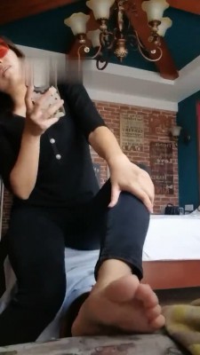 【伊兮夫妻】健身回来羞辱废物狗 bf18213